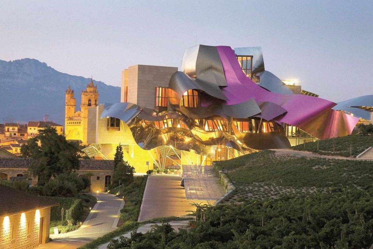 Sagastienea Con Piscina Y Tenis En La Rioja Holiday home